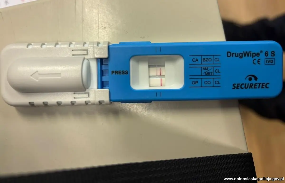 Suspect, drugs and drug test