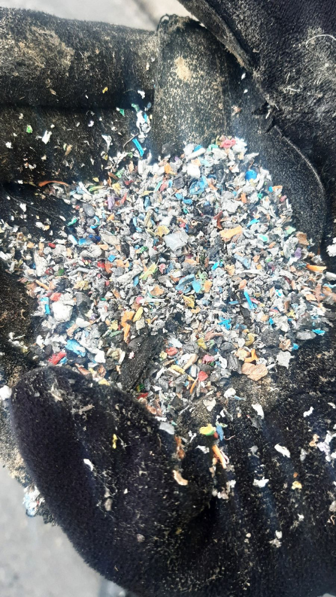 Zmielone odpady na A4