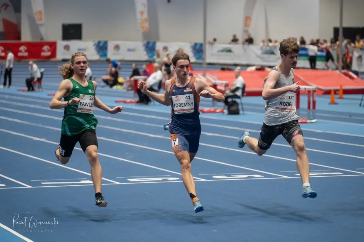 MKS Bolesłavia after the Polish Junior Indoor Championships in Rzeszów