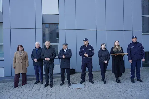 Nowy radiowóz dla policjantów z Gromadki
