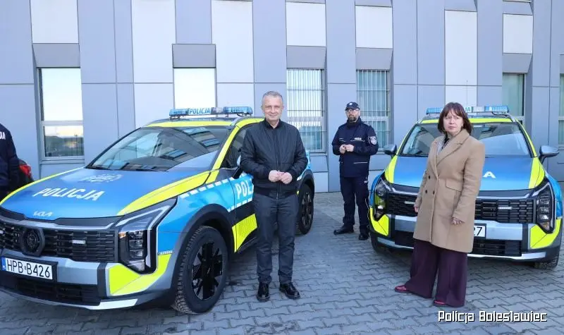 Przekazanie radiowozów
