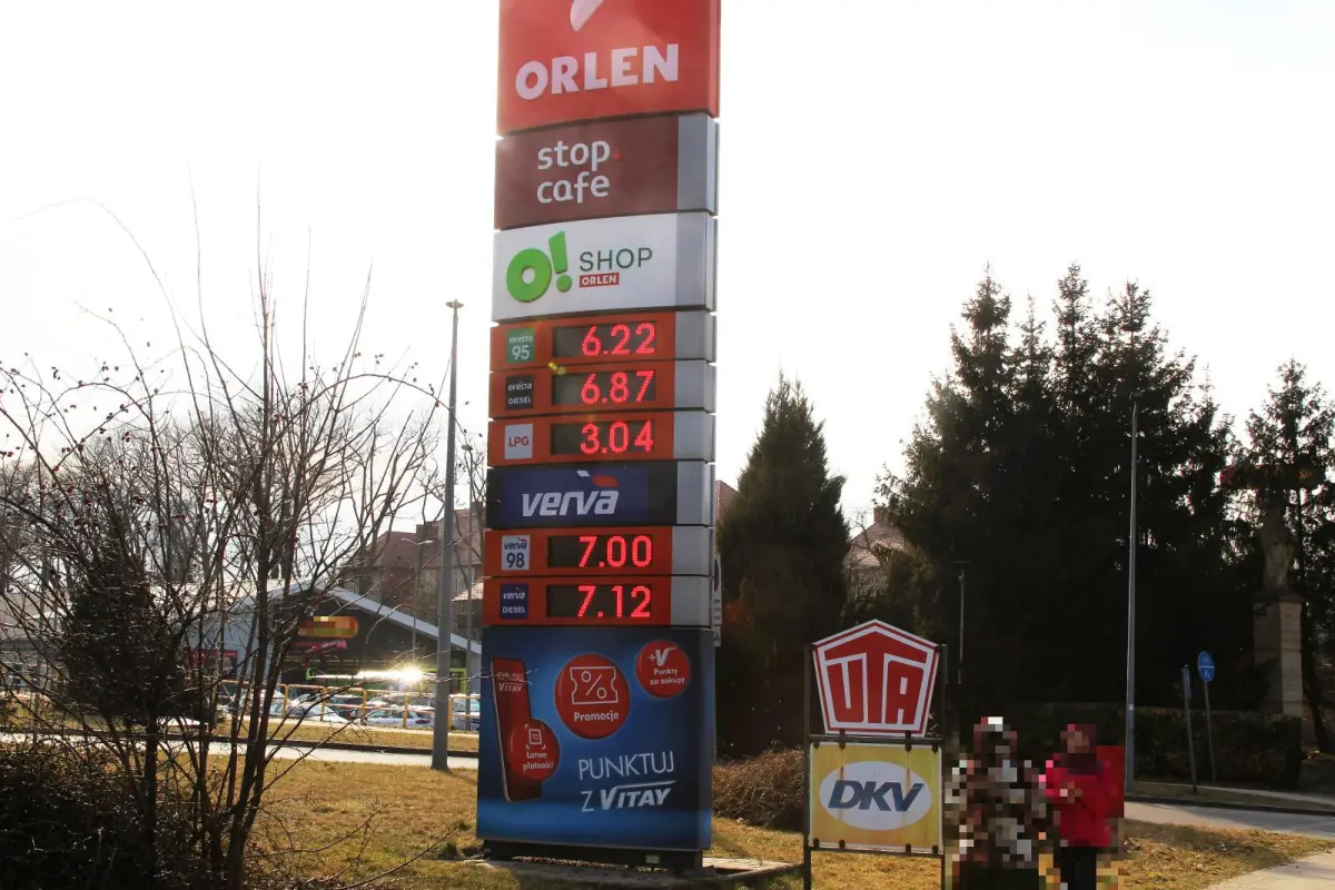 Ceny na stacjach paliw w Bolesławcu - 4 marca 2026 r.