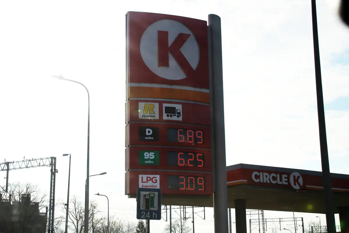 Ceny na stacjach paliw w Bolesławcu - 4 marca 2026 r.