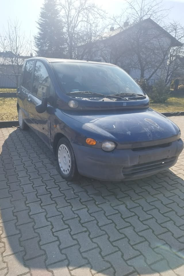 Wraki na Osiedlu Kwiatowym w Bolesławcu