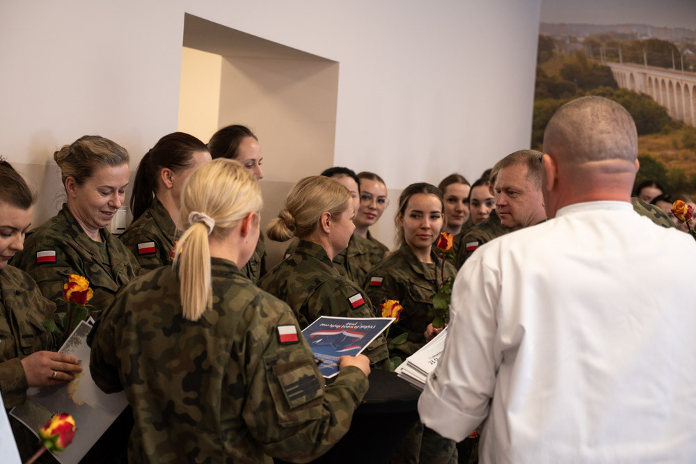 Dzień Kobiet w 23 Śląskim Pułku Artylerii w Bolesławcu