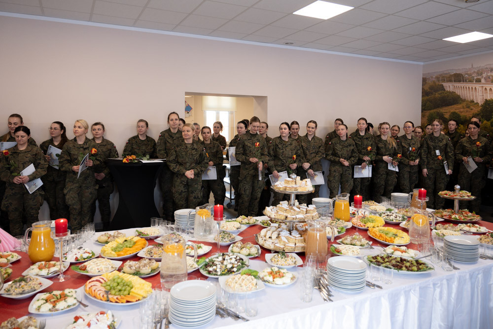 Dzień Kobiet w 23 Śląskim Pułku Artylerii w Bolesławcu