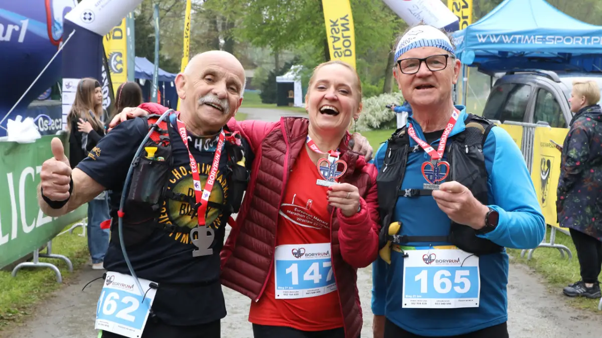 Biegacze, plakaty i ambasador