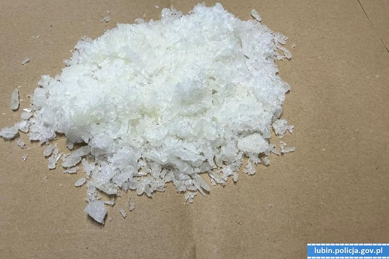 Broń, narkotyki i podejrzany