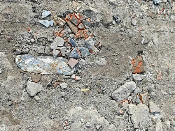 Droga na granicy Bolesławca i wsi Dobra
