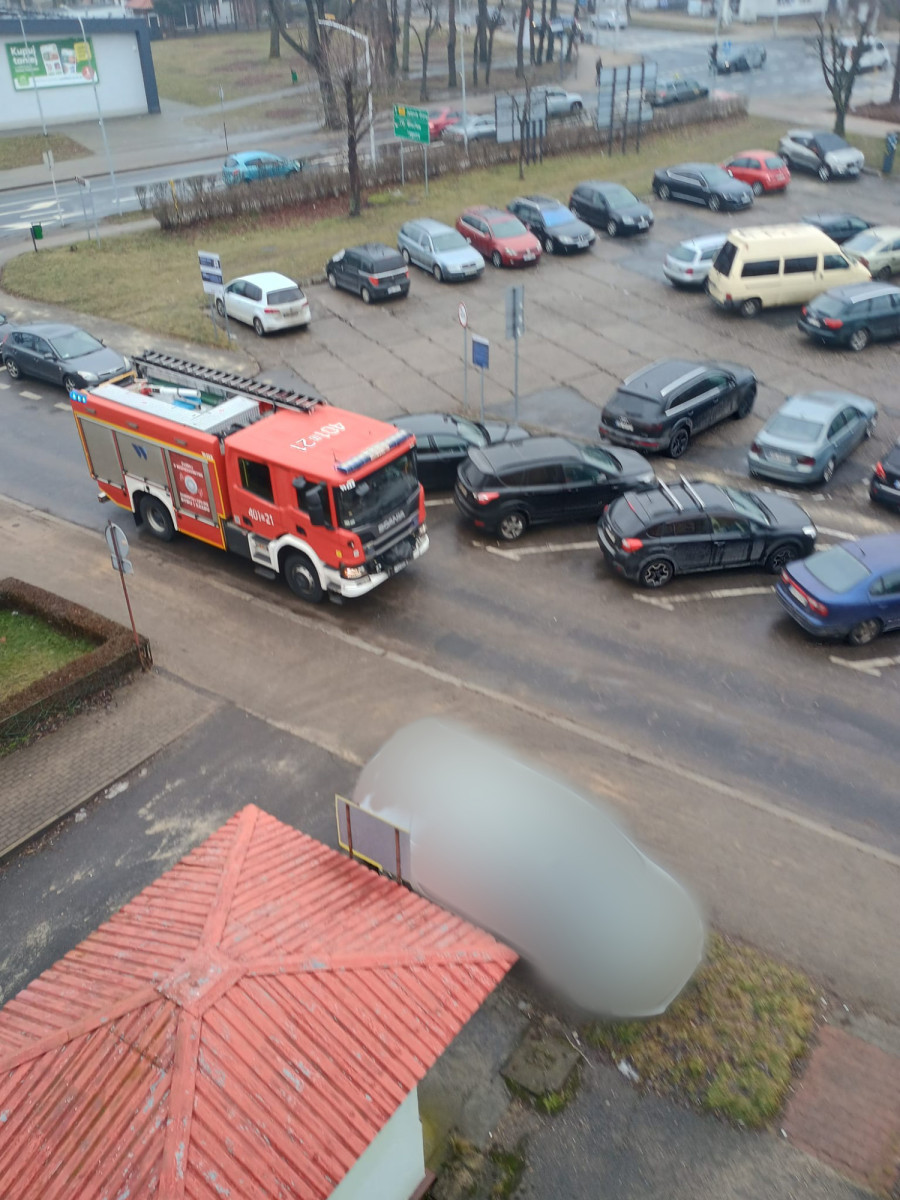 Auta parkujące na Fabrycznej