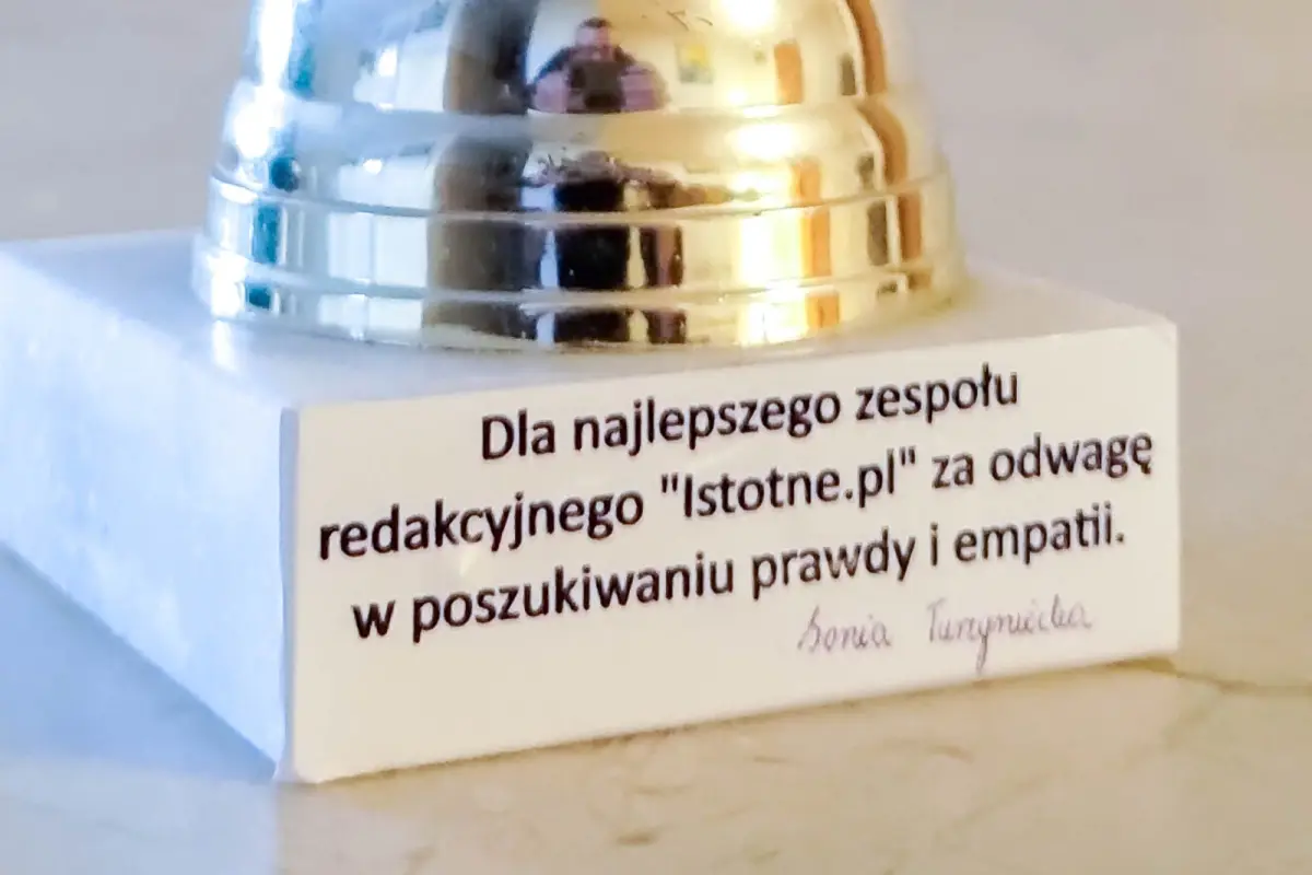 Puchar dla istotne.pl