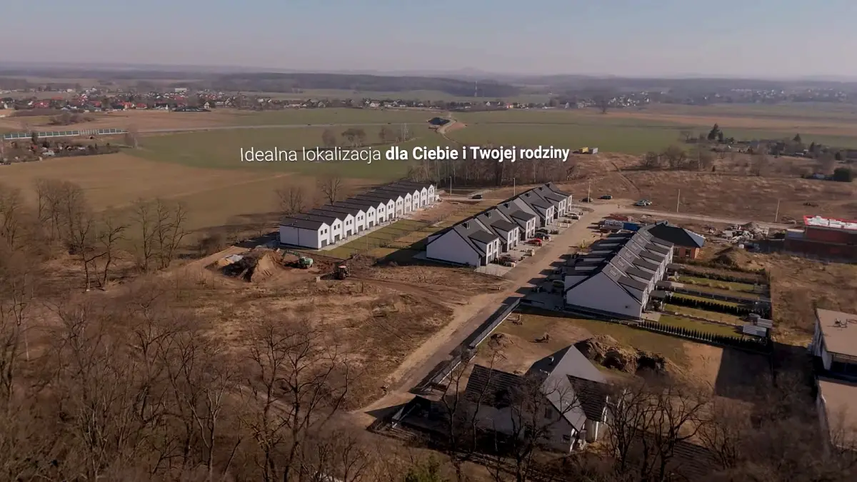Nowe domy na Koziej Górce w Bolesławcu - kwiecień 2026