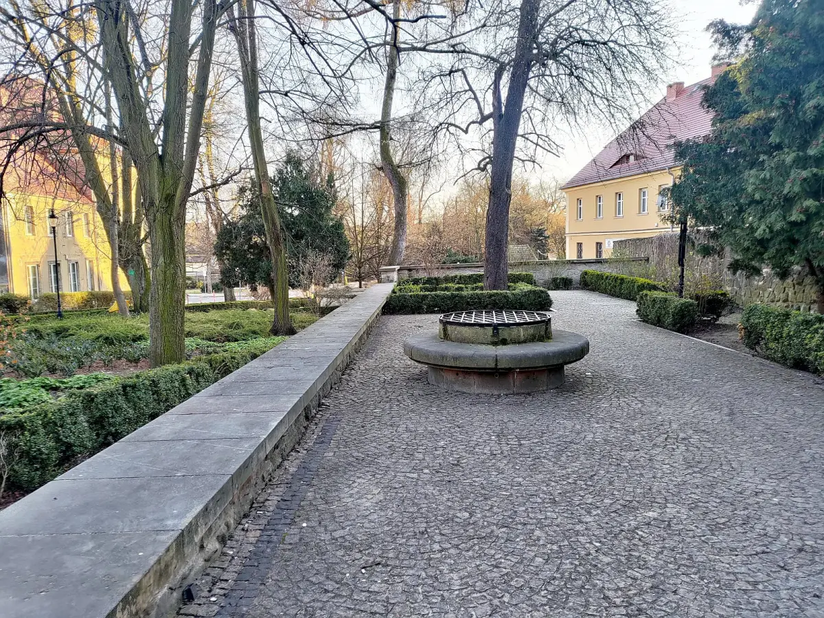 Studnia na plantach w Bolesławcu