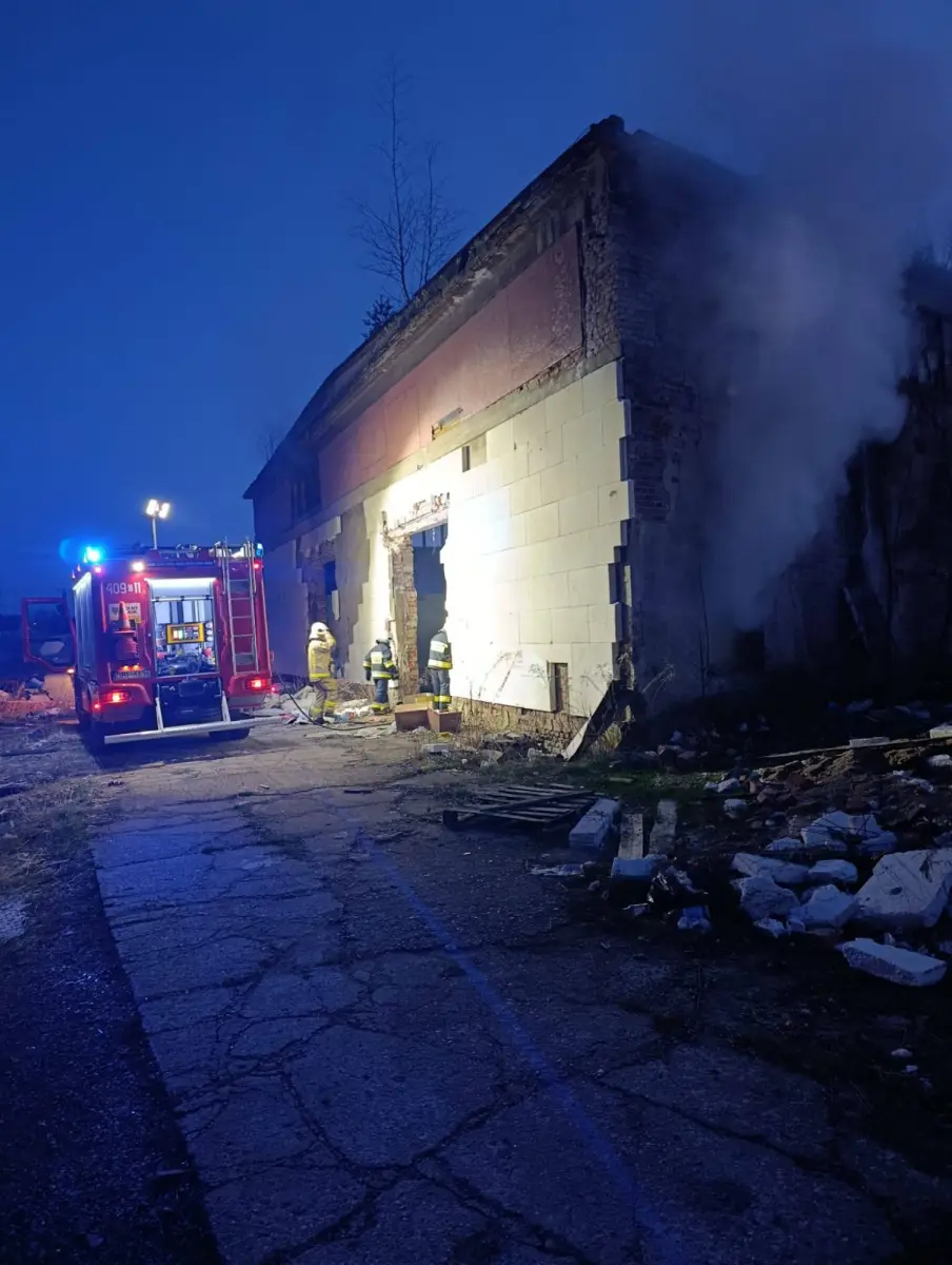 Pożar pustostanu w Gromadce