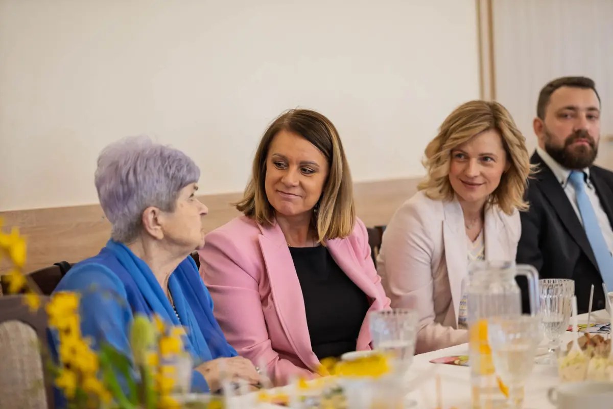 Janina Piestrak-Babijczuk, Sylwia Chruszcz, Iwona Przybylska i Patryk Hałka