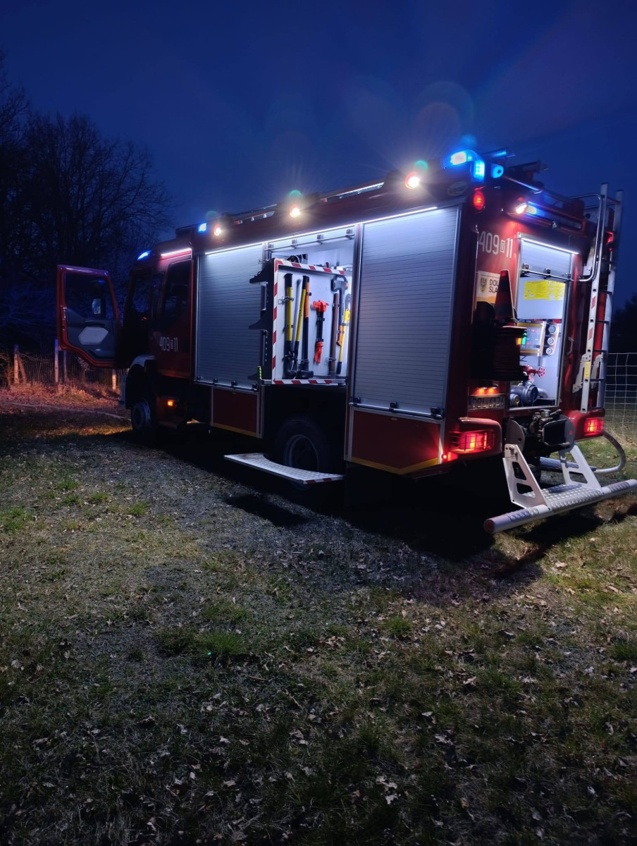Wieczorna akcja strażaków w Gromadce