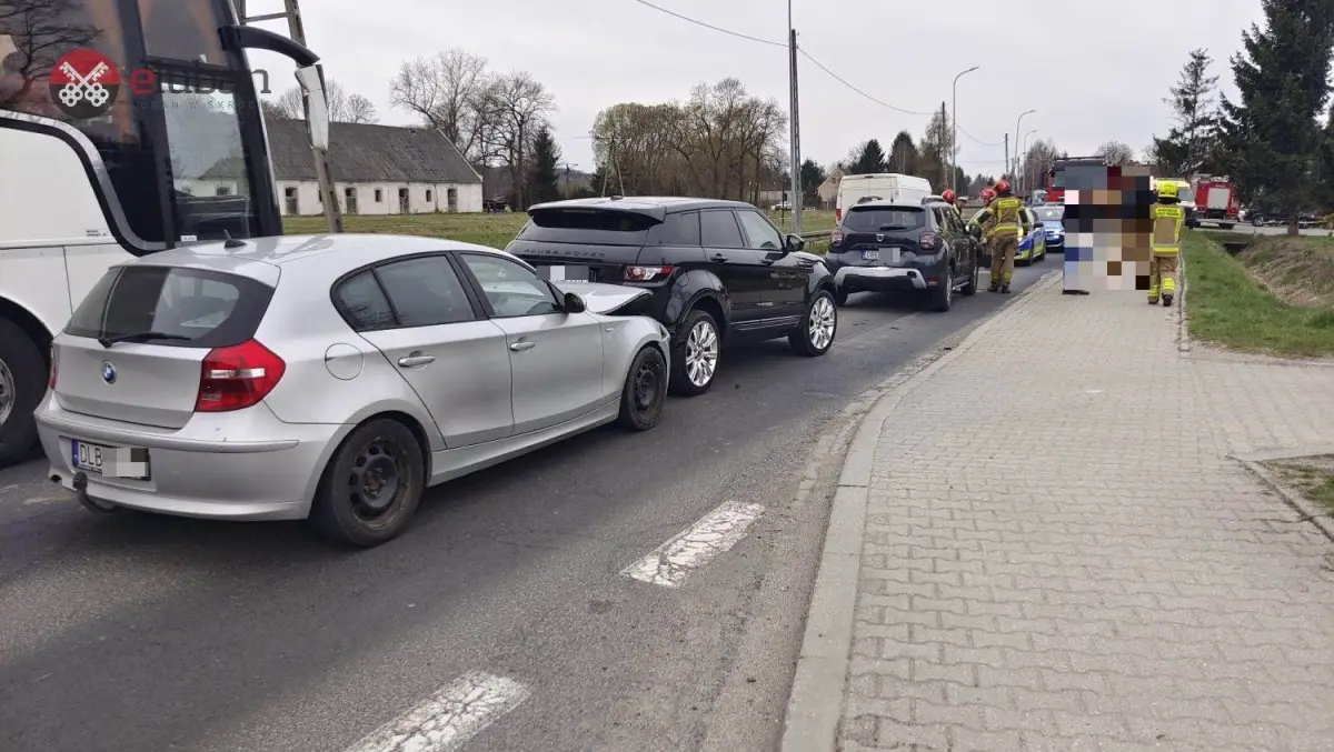 Zderzenie czterech aut na DK30