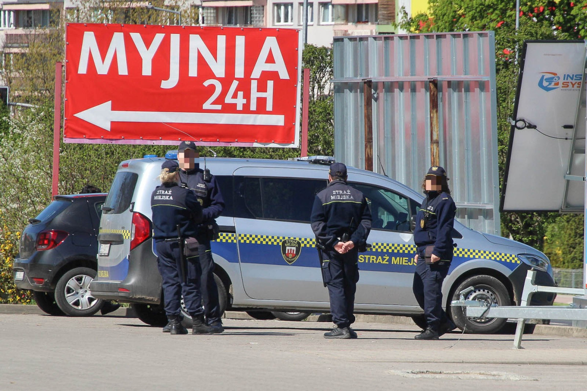 Akcja usuwania niewybuchu na alei Tysiąclecia