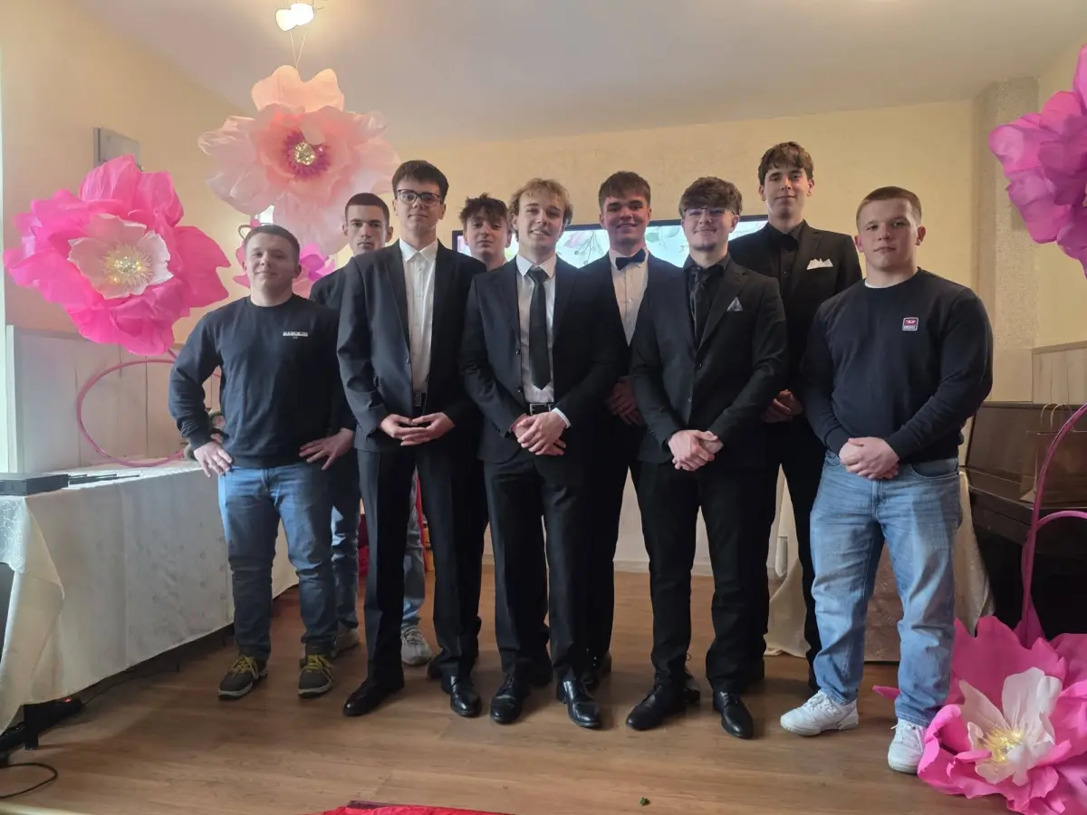 Урочистість у ZSB у Болеславці