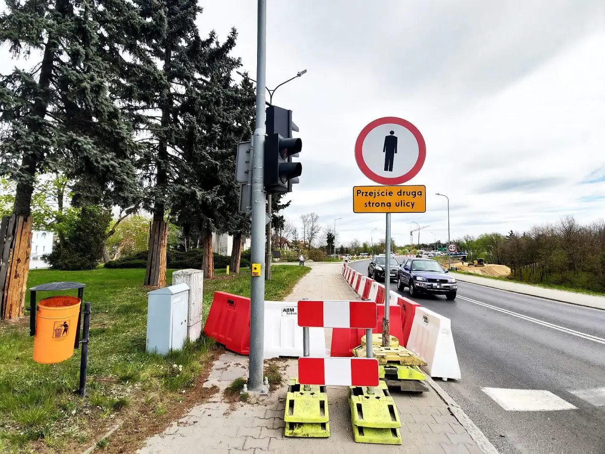 Utrudnienia w rejonie budowy mostu nad Bobrem