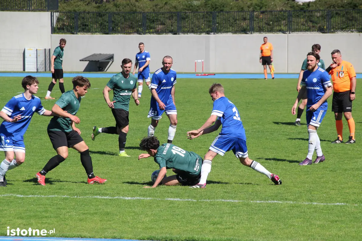 Galeria z meczu BKS Bolesławiec - Olimpia Kamienna Góra - 3 maja 2025