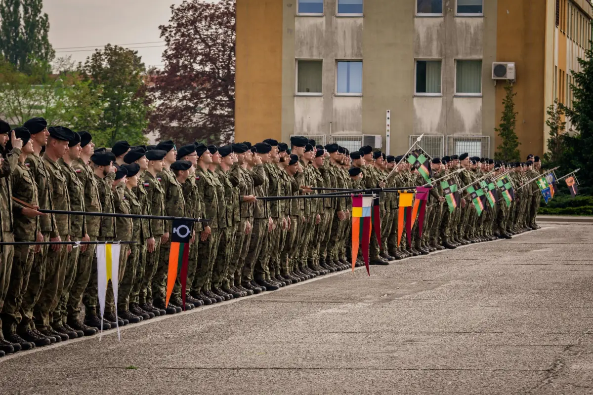 Uroczystość w 10 Brygadzie Kawalerii Pancernej w Świętoszowie