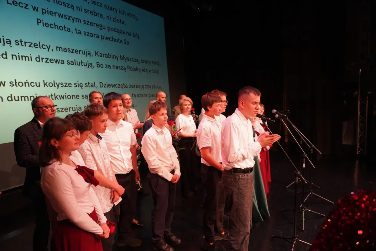 Jubileuszowy przegląd patriotyczny