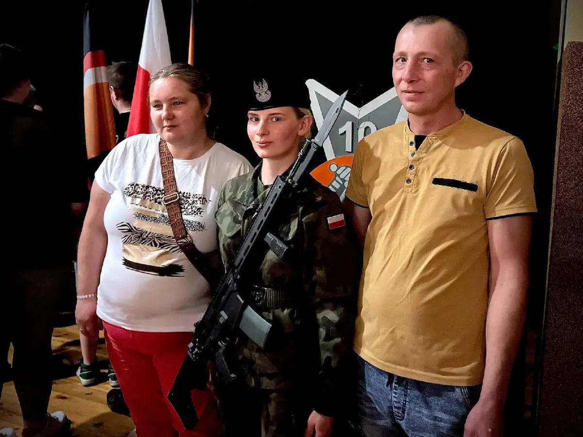 Przysięga wojskowa w 10 Brygadzie Kawalerii Pancernej w Świętoszowie