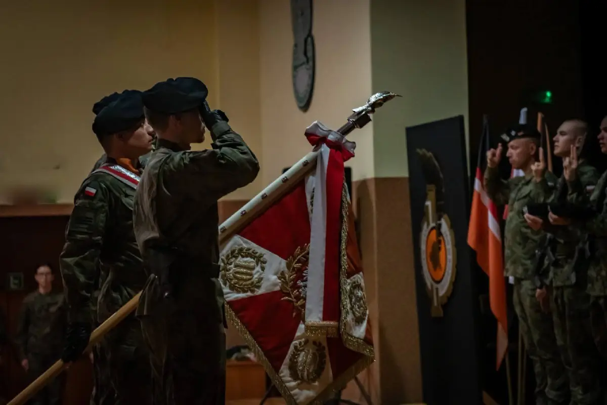 Przysięga wojskowa w 10 Brygadzie Kawalerii Pancernej w Świętoszowie