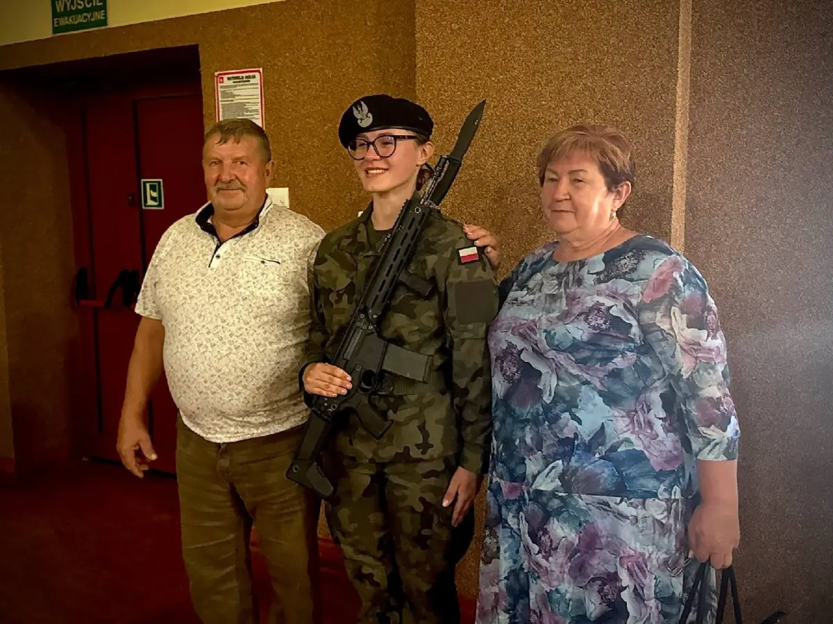 Przysięga wojskowa w 10 Brygadzie Kawalerii Pancernej w Świętoszowie