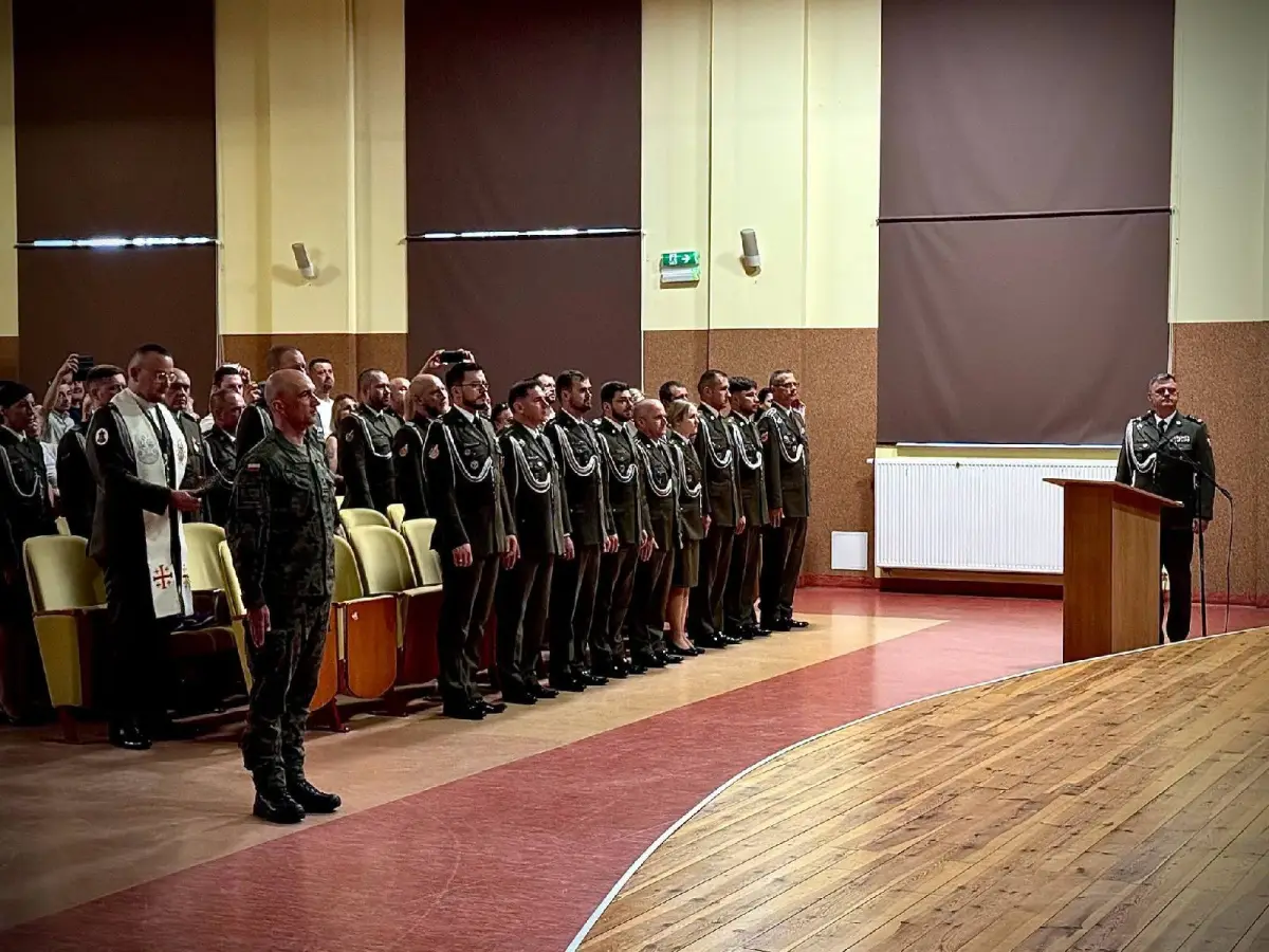 Przysięga wojskowa w 10 Brygadzie Kawalerii Pancernej w Świętoszowie