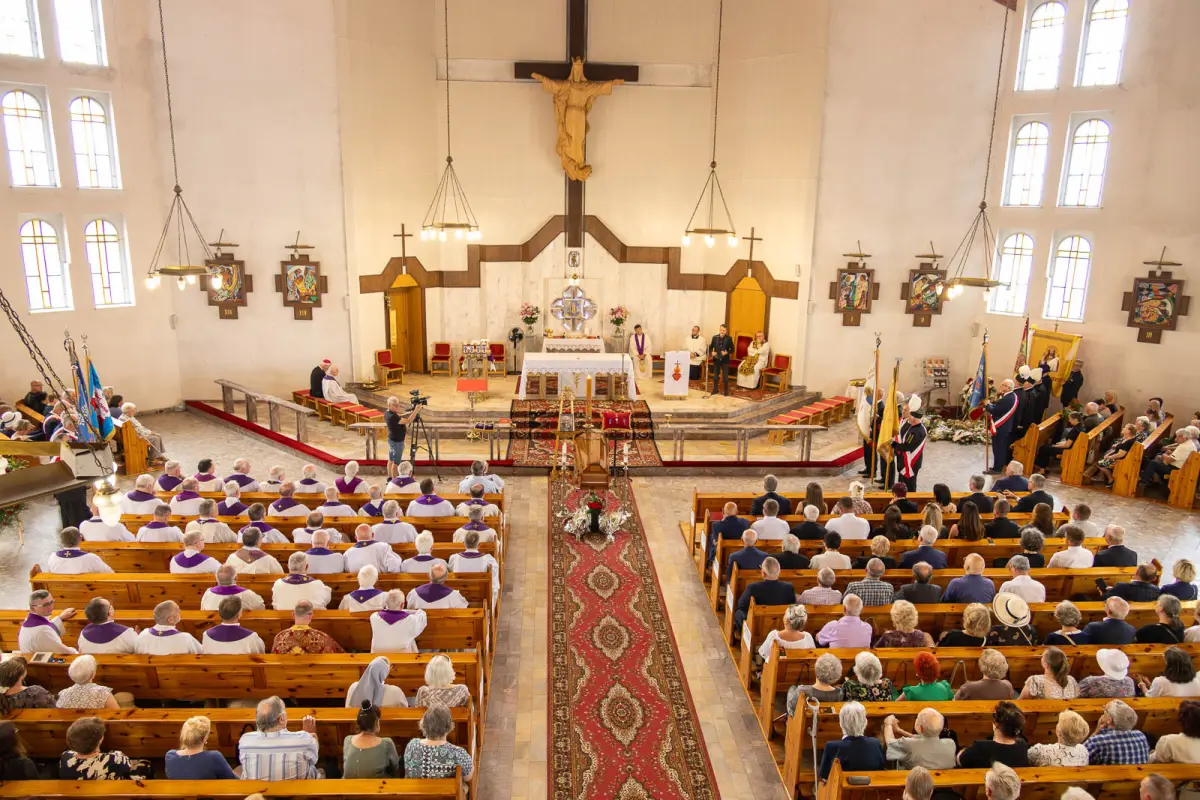 Pożegnanie ks. Józefa Gołębiowskiego w parafii Chrystusa Króla w Bolesławcu
