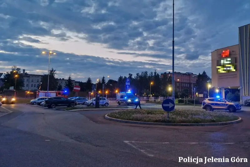 Akcja służb w Jeleniej Górze i podejrzany