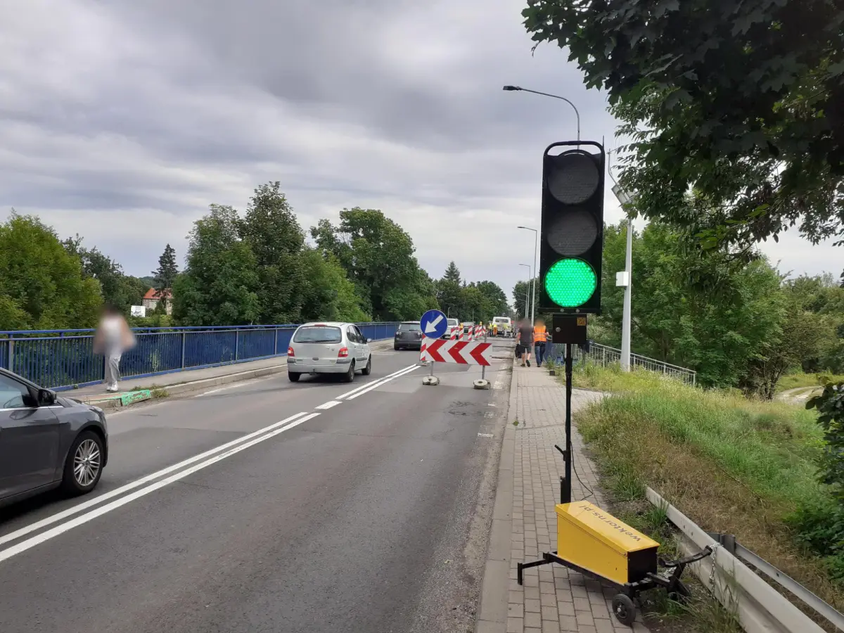 Prace na moście w Lubaniu