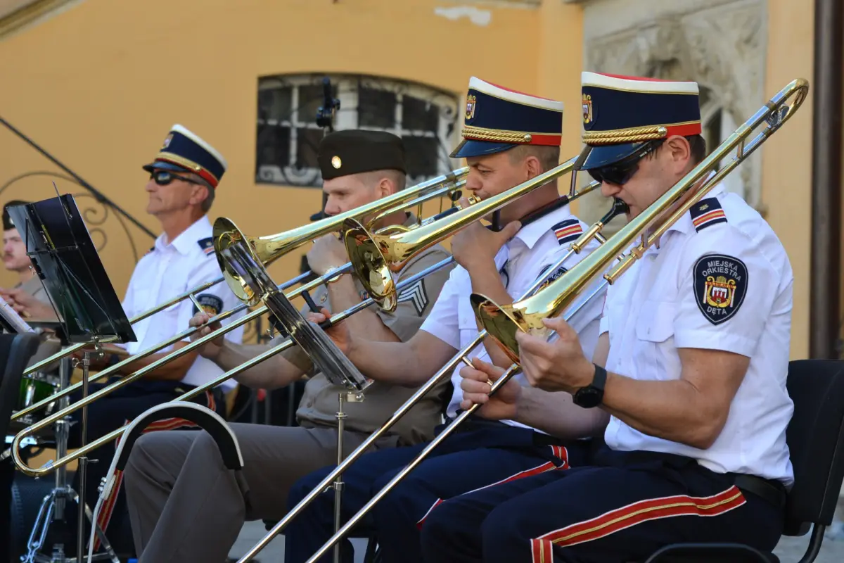 Performance in the Market Square