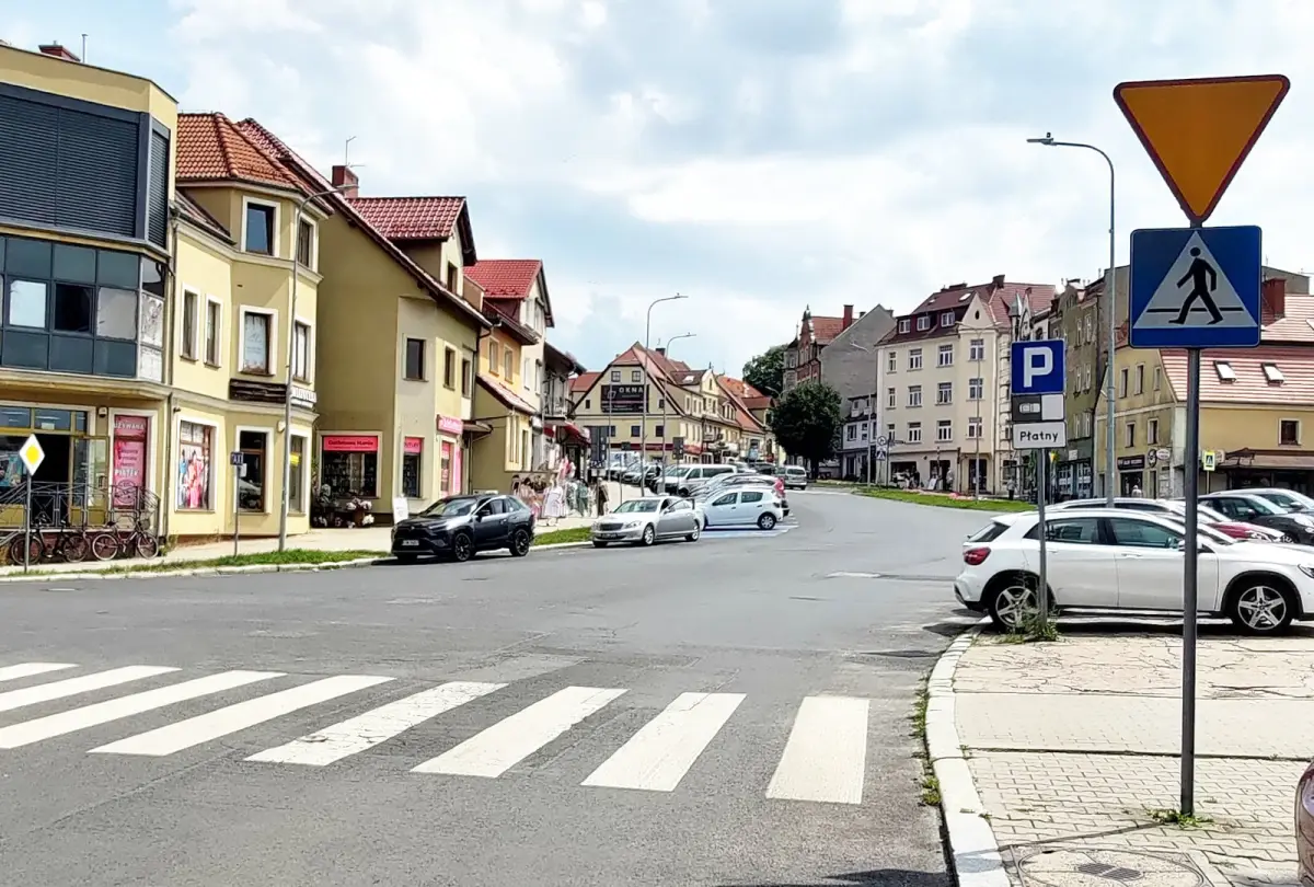 Znak ustąp pierwszeństwa przejazdu - ulica Zgorzelecka