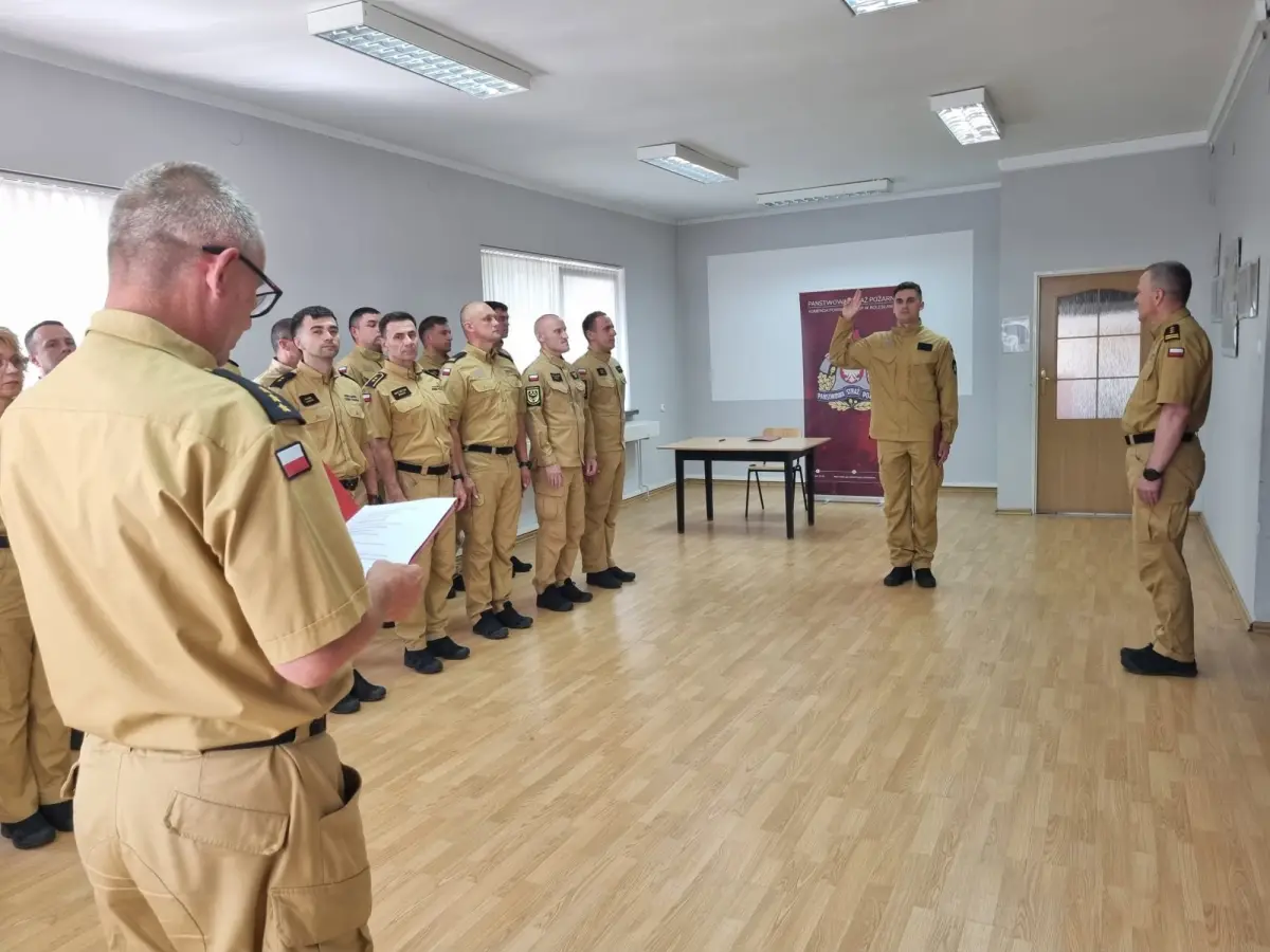Урочисте шикування пожежників у Bolesławiec