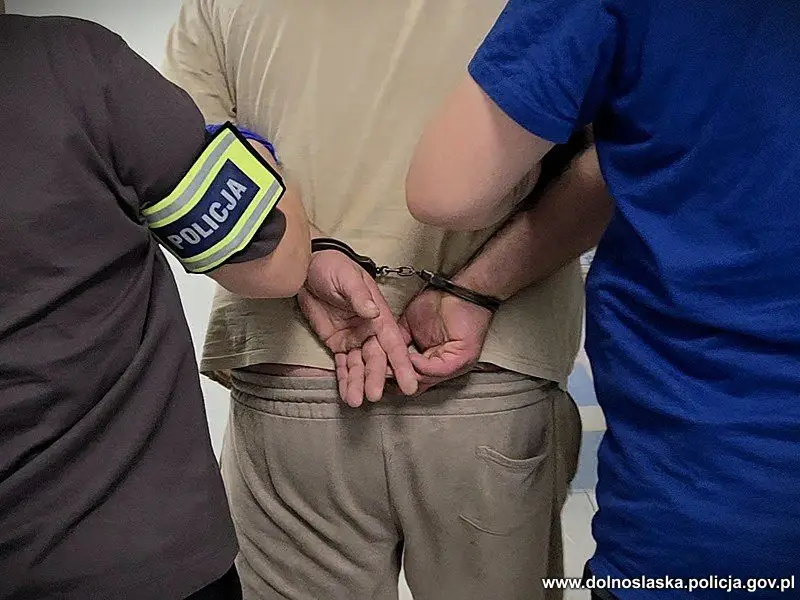 Auto, broń i podejrzany