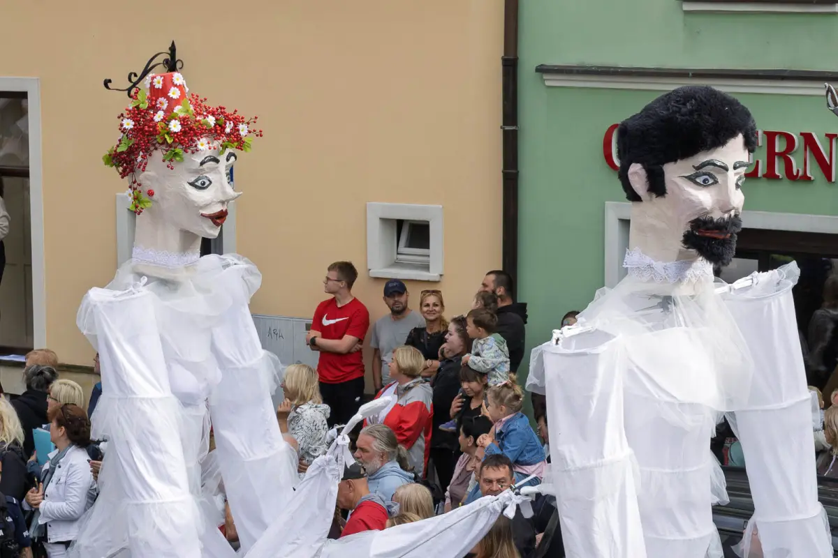 Bogusław Nowak’s Glina Da Theater parade