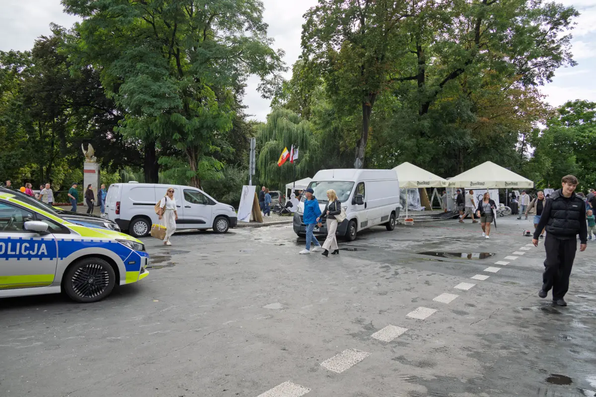 Parada Teatru Glina Da Bogusława Nowaka