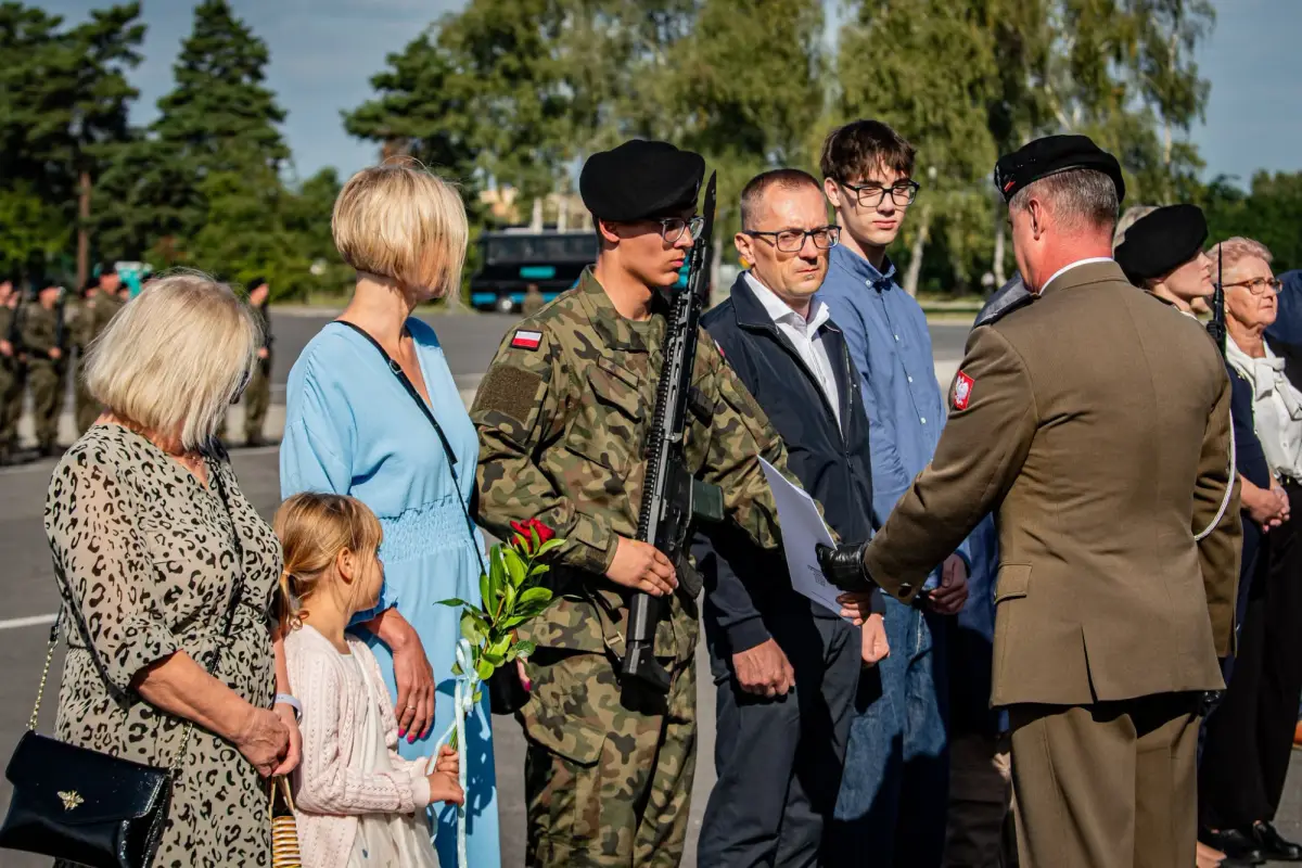 Uroczystość w 10 Brygadzie Kawalerii Pancernej w Świętoszowie