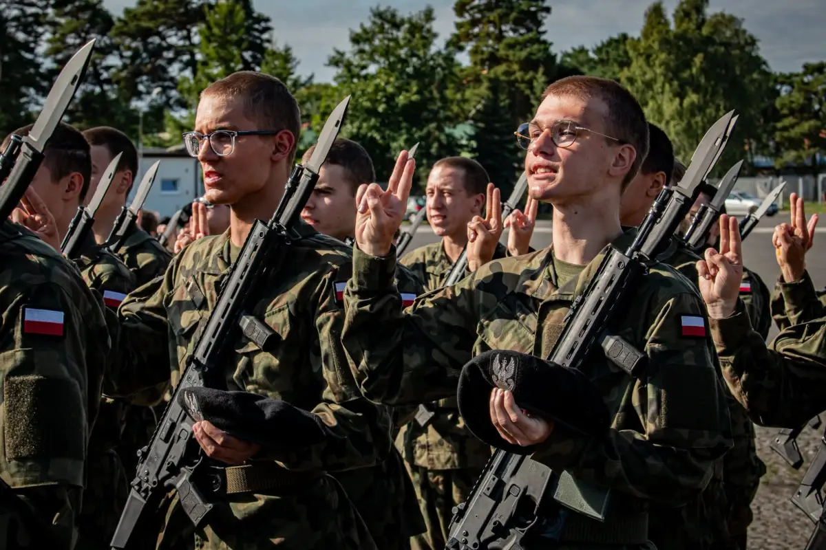 Uroczystość w 10 Brygadzie Kawalerii Pancernej w Świętoszowie