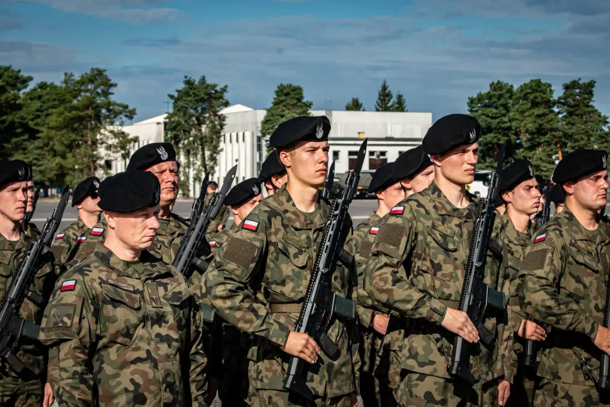 Uroczystość w 10 Brygadzie Kawalerii Pancernej w Świętoszowie