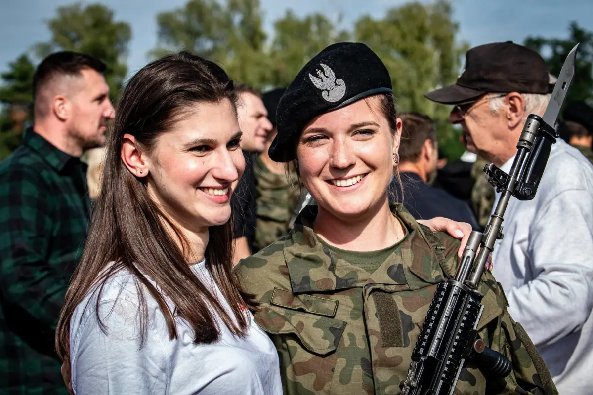 Uroczystość w 10 Brygadzie Kawalerii Pancernej w Świętoszowie