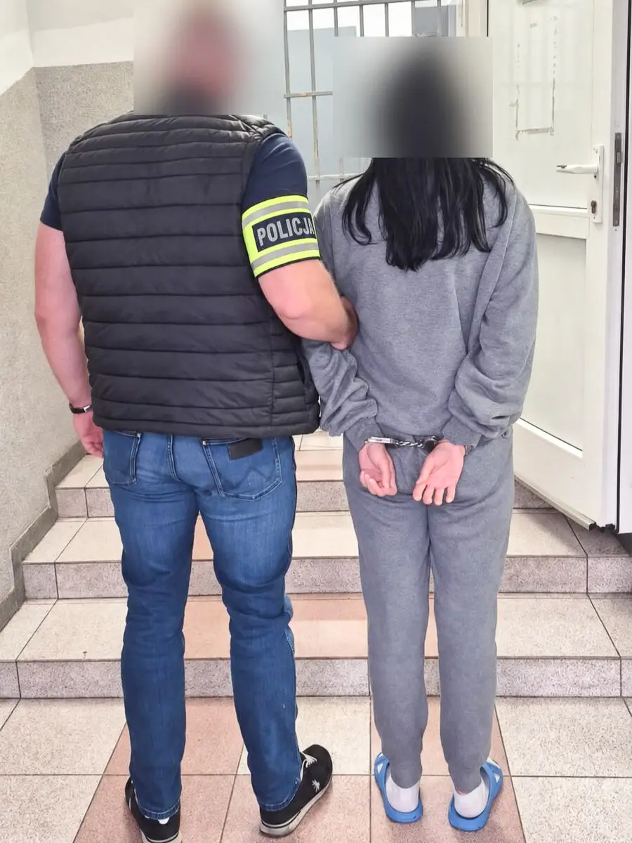 Policjanci i podejrzani