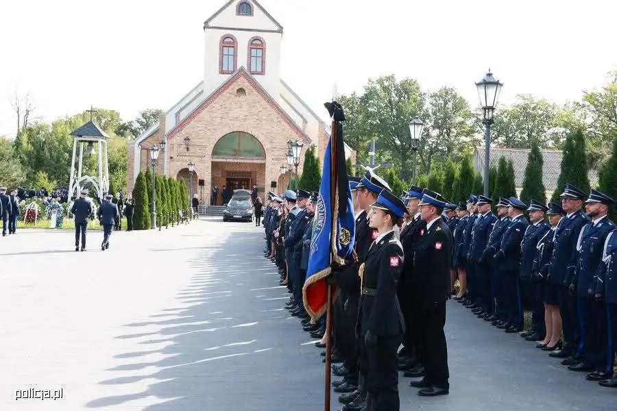 Uroczystości pogrzebowe tragicznie zmarłego policjanta