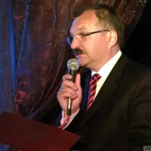 Zobacz zdjęcie: Zarząd Powiatu uhonorował 10 uczniów szkół ponadgimnazjalnych i 4 absolwentów