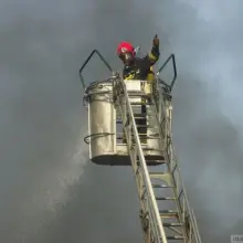 Zobacz zdjęcie: Pożar zakładu Rade w Szczytnicy