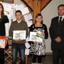 Zobacz zdjęcie: Laura Przydróżna, Michael Ziembikiewicz, Dominika Kulczycka i Janusz Cieśla, szef GOKiS-u