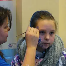 Zobacz zdjęcie: Zdobinki z ZC "Bolesławiec" malowały dzieciom buzie